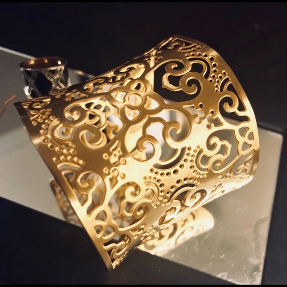 STAINLESS STEEL GOLD Exotic Cuff - Adjustable - Picture 4 of 7